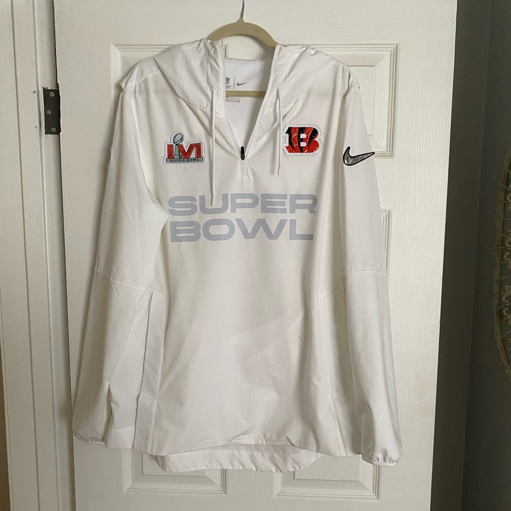 Limited edition Bengals 2022 SUPER BOWL 3/4 zip white windbreaker size large